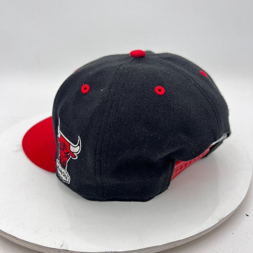 Chicago Bulls Forty Seven 47 Brand Hardwood Classic Black Red Snapback Hat - Picture 3 of 10